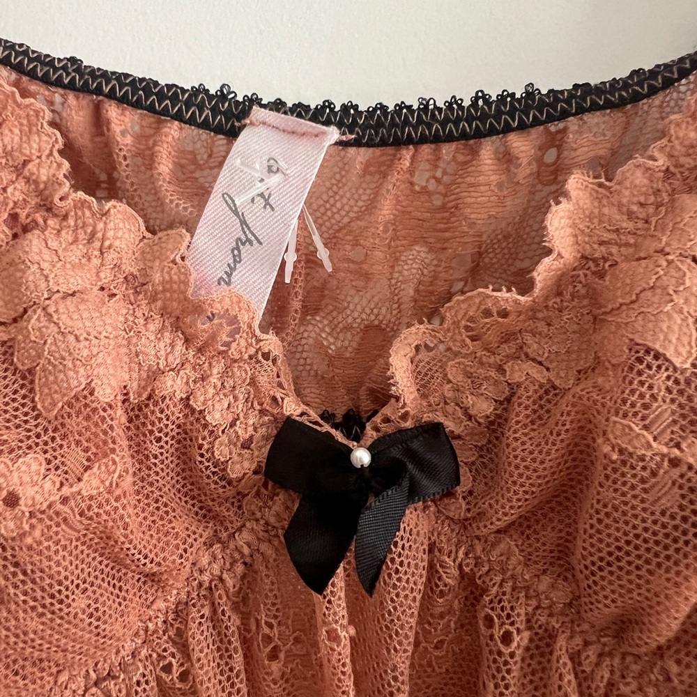 Urban Outfitters Ruffled Lace Bralette in Coral - Picture 2 of 3